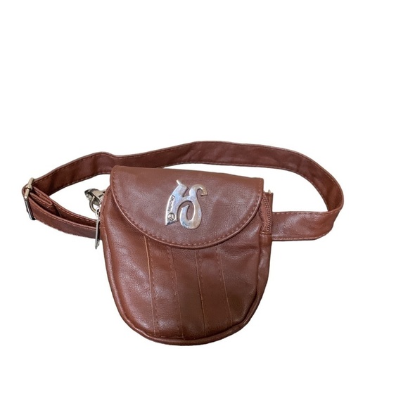 hipzbag Handbags - Hipzbag Hipshift Convertible Belt bag Brown Faux Leather